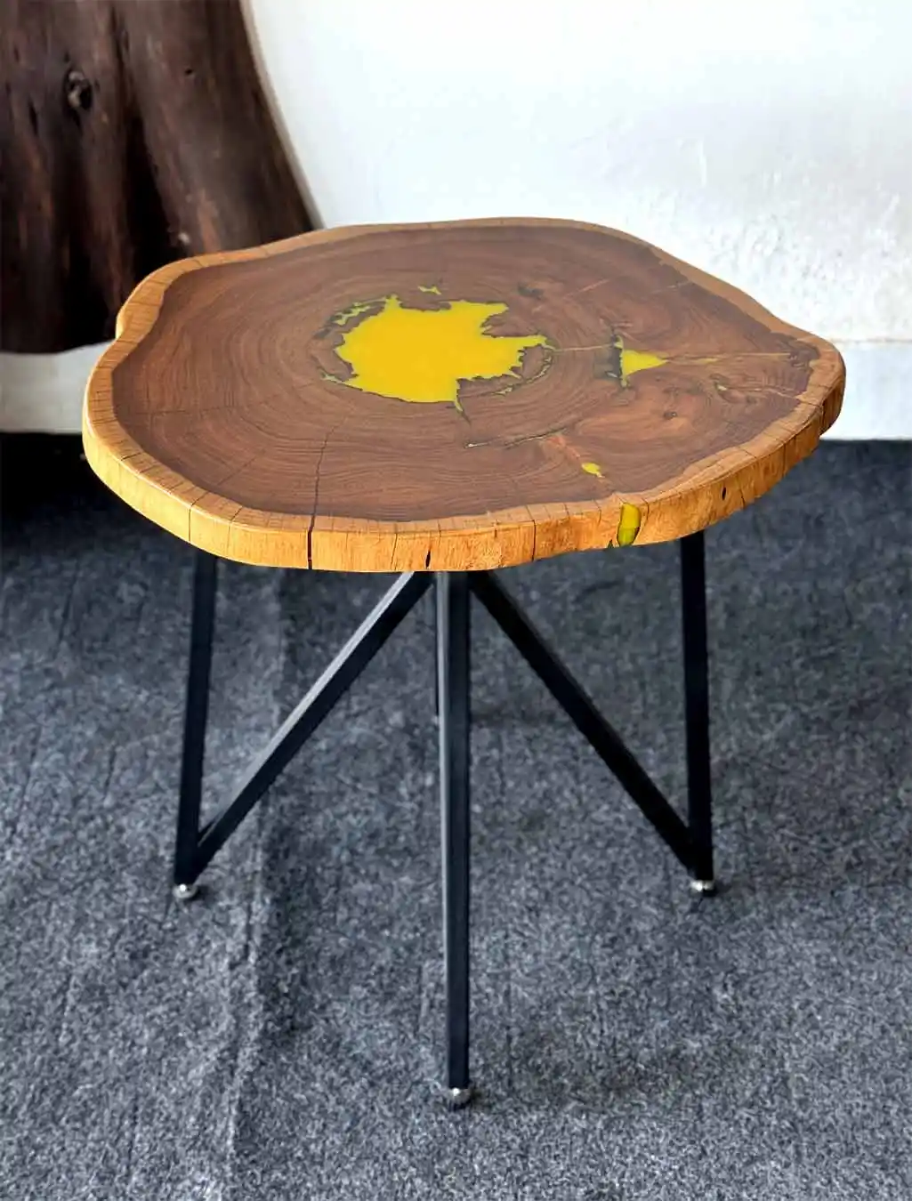 Live Edge Coffee Table Round Shape with Butterfly design legs
